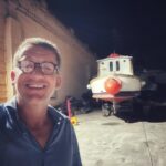 Dany Boon Instagram - En balade, je suis tombé sur un bateau clown en vacances ✨🤪 Belle rentrée à toutes et tous.