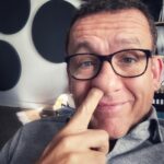 Dany Boon Instagram - Pour info: je viens d’effectuer un test PCR de moins de 72 heures comme ça je peux voyager tranquille dans toute l’Europe. C’est bon de se sentir libre...