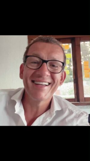 Dany Boon Instagram - à partir du 9 septembre pour une semaine. Quand on m'a parlé de ce "cycle Dany Boon" j'ai direct été voir mon médecin pour un Check up... mais tout va bien 😅