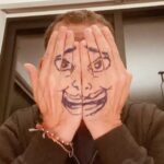 Dany Boon Instagram - MERCHI aux soignants, aidants, commerçants, caissières, livreurs... à tous ceux qui nous permettent d’esperer à un autre demain ! #ensembleàlamaison