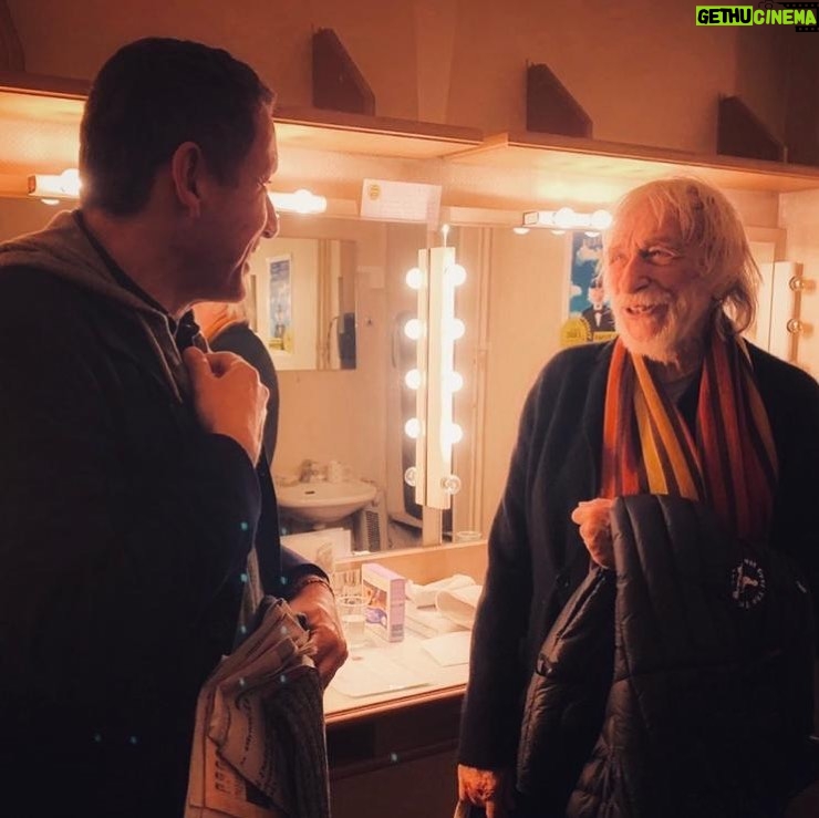 Dany Boon - 8.5K Likes - Fantastique Pierre Richard dans l’extraordinaire spectacle de @maymathilda, Monsieur X au théâtre de l’Atelier à Paris. C’est drôle, c’est touchant, c’est magique, allez-y vite! Ça finit dimanche.
@pierrerichardofficiel