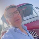 Dany Boon Instagram - Il y a des talents cachés sur le tournage de LA VIE POUR DE VRAI 🥳🎤🎶 #laviepourdevrai