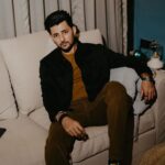 Darshan Raval Instagram - 🤎✨