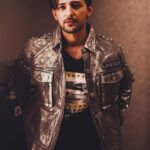 Darshan Raval Instagram - DR 💙 LOVEGEN #PUNESHOW #fashion #jeans #denim #menfashion #darshanraval #indiatour #lovegen #iamlovegen Pune City