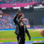 Darshan Raval Instagram - Congratulations 🇮🇳❤️ ALWAYS ON TOP #indvspak Wearing @lovegen_spain Narendra Modi Stadium - Ahmedabad