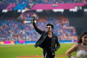 Darshan Raval Instagram - Congratulations 🇮🇳❤️ ALWAYS ON TOP #indvspak 

Wearing @lovegen_spain