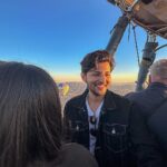 Darshan Raval Instagram - What a beautiful experience it was ❤️✨yea also i am lil afraid of heights 😁🤣 (Check out the broadcast channel for more pictures 🤗✨) Cappadocia/Turkey