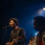 Darshan Raval Instagram - Kolkata ❤️ I genuinely feel so connected here surrounded with so much of love dedication & honesty ✨ A part of me will stay here 🫶🏻 Can’t thank you all enough ✨ Until next time 📸 @dushyantravaldz