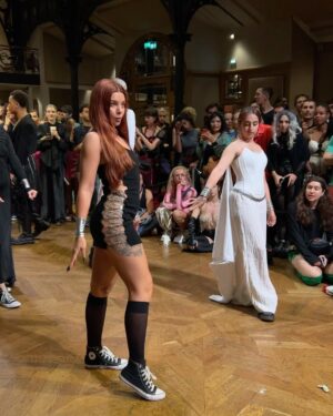 Darya Timoshenko Instagram - FINAL TT hands & arms with @an.oo.rzh @_house_of_voodoo 

Thanks Paris Latex Ball 
@kiddysmile @jackmizrahi