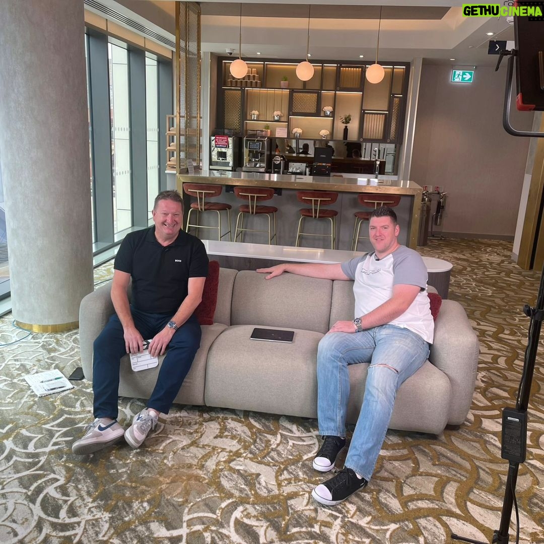Daryl Gurney - 367 Likes - Great to catch up with a legend of the sport, and the 2004 World Grand Prix Champion, @colinjawslloyd_