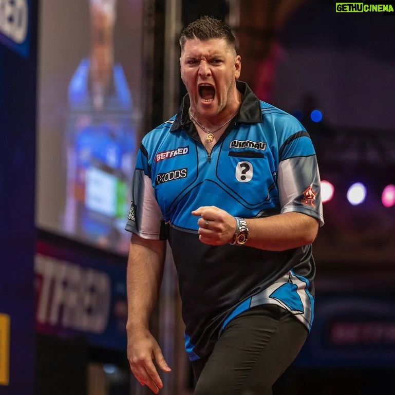 Daryl Gurney Instagram - PDC ET12 QUALIFIER FINAL ROUND RESULT QUALIFIED! DARYL GURNEY 6-1 Niels Zonneveld Double qualification delight for Daryl! He makes the Hungarian Darts Trophy at the end of September, averaging 101/56 in a thumping win. Well in Chin!