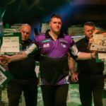 Daryl Gurney Instagram – CAZOO MASTERS
ROUND TWO LATEST

DARYL GURNEY 2️⃣-3️⃣ Joe Cullen

Daryl broke throw in the opening leg with an 80 finish, but a 100 checkout from Cullen ensured the session ended back on throw, with ‘The Rockstar’ holding a slender lead.