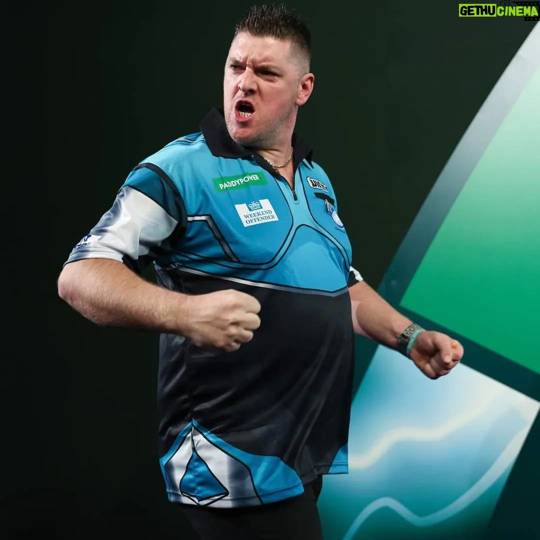 Daryl Gurney - 331 Likes - PDC PLAYERS CHAMPIONSHIP 2
LAST 128 RESULT
DARYL GURNEY 6️⃣-3️⃣ Darryl Pilgrim
Daryl is safely through to round two, as he averages 99.36 in an assured start against Pilgrim.
Jim Williams or Wessel Nijman will await in the last 64.
@carquay
@weekendoffender
@winmauofficial