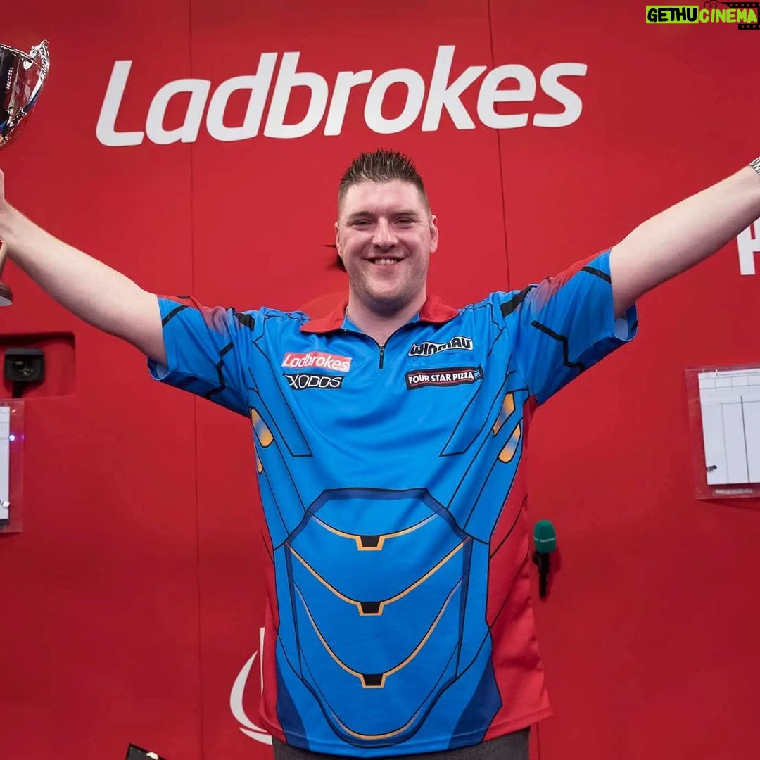 Daryl Gurney - 846 Likes - I'm in Minehead for the Players Championship Finals that begin today.
I've got amazing memories of this, after winning it in 2019, and I'm looking for a good run this weekend.
I play Niels Zonneveld this evening in round one.
Feeling good and will give it my all.
Thanks as ever for the support.
@totalhire
@txoddsofficial
@carquay
@winmauofficial