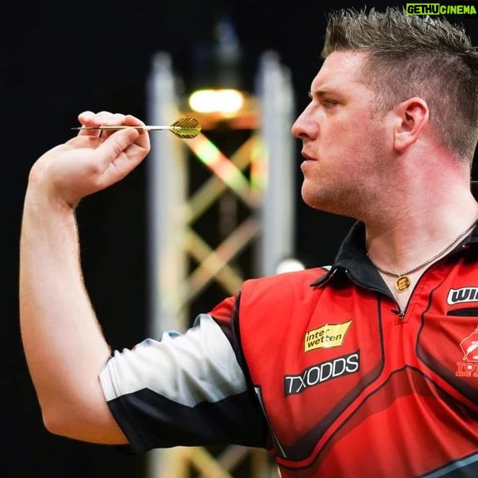 Daryl Gurney Instagram - PDC PLAYERS CHAMPIONSHIP 25 ROUND ONE DARYL GURNEY 6-3 Matt Campbell A blistering start for Superchin! He averages 103.24 in a fine win, and he will play Suljovic/Murnan next.