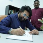 Dato Sri G Gnanaraja Instagram - Signed the guest book at @nambikkaionline office before attending the "Thanga Deepavali Special Interview with DSG" program at the Nambikkai Studio. 📷 @suhaina_sb #DeepavaliSpecial2023 #DSG #GOLD #RAJA #DatoSriG #CapitalG #G #டிஎஸ்ஜி #கோல்ட் #ராஜா #டத்தோஸ்ரீஜி Taman Perindustrian Kinrara, Puchong Selangor