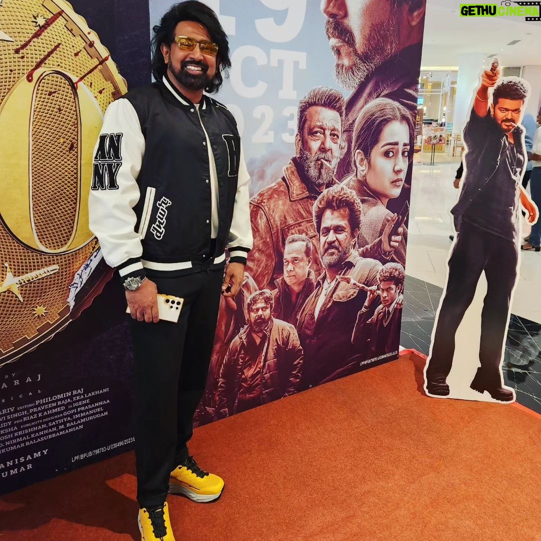 Dato Sri G Gnanaraja Instagram - Attended #LEO Movie Premiere by @malikstreams #19October2023 #LEOwithMalikStreams🔥 @7_screenstudio @jagadish_palanisamy @datoabdulmalik #Thalapathy @actorvijay sir @lokesh.kanagaraj @anirudhofficial @trishakrishnan @duttsanjay @arjunsarjaa @gauthamvasudevmenon @priyawajanand @sonymusic_south #DSG #GOLD #RAJA #DatoSriG #CapitalG #G #டிஎஸ்ஜி #கோல்ட் #ராஜா #டத்தோஸ்ரீஜி Pavilion Cinema
