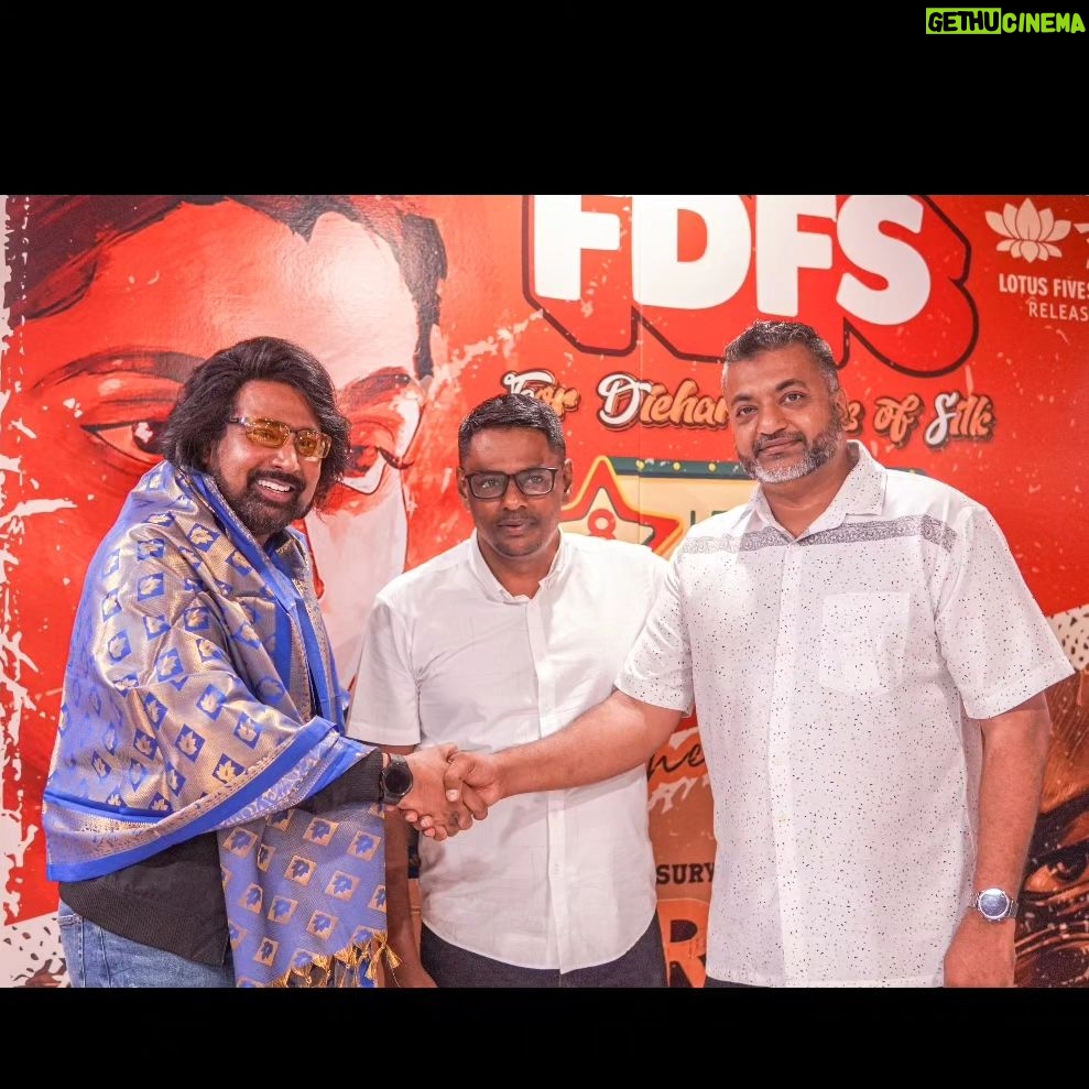 Dato Sri G Gnanaraja Instagram - My heartfelt thanks to @rahmaniacmalaysiaofficial President @_razaliyusof_ Deputy President @thadjul.ariffin Vice-President @iamaliabubakar and members of #RahmaniacMalaysia for organizing #MarkAntony Special Screening and for having invited me to watch with them on Sunday 17th September, 3PM show at @lfscinemas @fstofficialmy Lotus Cinema State PJ. Thank you Razali, Ali, Thadjul and all at #RahmaniacMalaysia ❤️ #DSG #GOLD #RAJA #DatoSriG #CapitalG #G #டிஎஸ்ஜி #கோல்ட் #ராஜா #டத்தோஸ்ரீஜி #21September2023 #Thursday Lotus Cinema Pj State