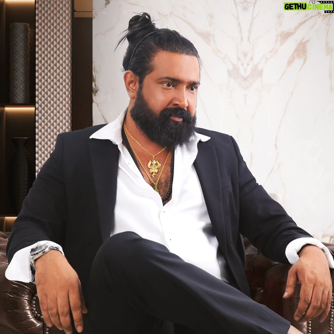 Dato Sri G Gnanaraja Instagram - You are the CEO of your life. Place people where they belong to in your life. Hire, Fire & Promote them accordingly. Outfit : @emporioarmani Styled by : @thebahadur08 Assisted By : @yuva_shankary @eswaran_god Makeup MUA : @thebahadur08 Hairstylist: @christinaheidy_28 Studio : @bravography_ Shot By : @itsmesel_va #DSG #GOLD #RAJA #DatoSriG #CapitalG #G #டிஎஸ்ஜி #கோல்ட் #ராஜா #டத்தோஸ்ரீஜி #Swag #SwagMode #SwagStyle #SwagLife #Swagger The Drawing Room, St. Regis Kl