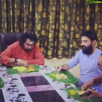 Dato Sri G Gnanaraja Instagram - Yesterday, my Vinayagar Chaturthi evening and dinner was with Actor Mohan sir who donned in one of my mooost favourite song "Raja Raja Cholan" from "Rettai Vaal Kuruvi" movie. I was a little boy in my school days watching his movies and today we exchanged numbers and became friends. P/S After eating I went to wash my hand, Mohan sir went searching for me thinking I've left, as he was finding for me together with his entourage...and the minute he saw me walking in, he asked me, "yengge pooningge, naa unggele tedene, ungge mobile number kudengge". As i gave him my number, I told him next time ill tell him before i go anywhere..we laughed and our friendship began... Midlands Temple Section 7 Shah Alam 'i-City'