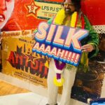 Dato Sri G Gnanaraja Instagram - The wait is over! 💥💥💥💥 Step into the extraordinary #WorldofMarkAntony now playing in cinemas near you. 🍿🎬 Do not miss! Book your tickets now🎫 #MarkAntony #MarkAntonyFromToday Directed By @adhikravi Produced By @vinodkumar_offcl @mini.studio_official A @gvprakash Musical @actorvishalofficial @iam_sjsuryah @datosrig @rituvarma @abhinaya_official @suniltollywood #NizhalgalRavi #YGeeMahendran @editorvijay @abinandhanramanujam #vijaimuruganrk @peterheinoffl @dhilipaction #RaviVarma @njsatz @dinesh_dance #Azhar @r_stills #Chokkalingam @kabilanchelliah @riazkahmed.pro @v4umedia_ @soundsrightstudio #DSG #GOLD #RAJA #DatoSriG #CapitalG #G #டிஎஸ்ஜி #கோல்ட் #ராஜா #டத்தோஸ்ரீஜி #15September2023 #Friday Lotus Cinema Pj State