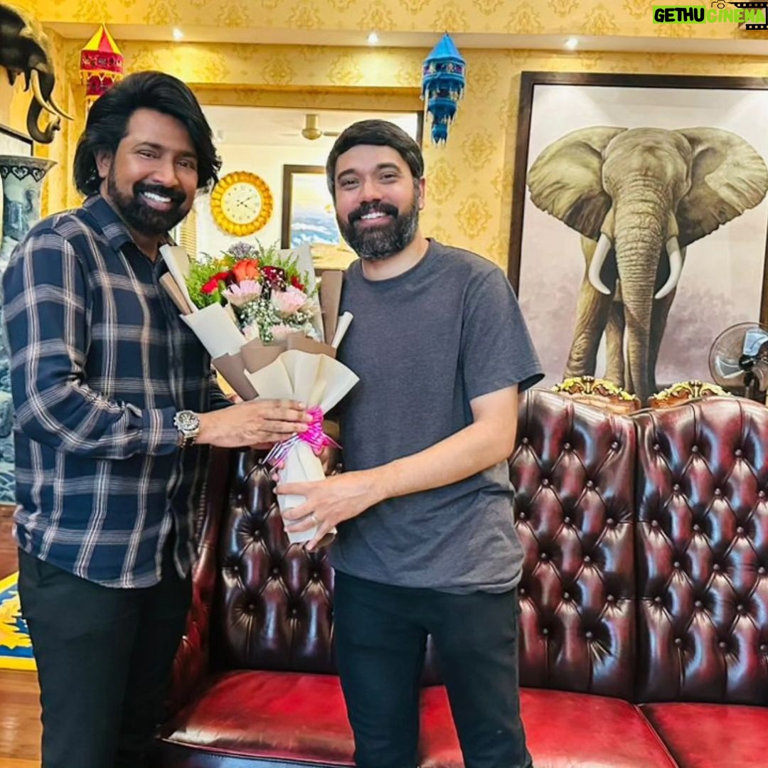 Dato Sri G Gnanaraja Instagram - Film Director & Actor @saresh_d7 visited me at my residence to show his gratitude for the success 4th Big Week screening of Naam Katra Isai in cinemas nationwide. It was an unforgetable journey, within few days, just before the movie was taken off, i intervened at the eleventh hour with sponsored screenings and had my office team at @dsg_creations led by my Operations Director @iamaliabubakar to urgently focus on promoting NKI movie all out to make sure NKI movie reaches everyone out there, to the best we could. And I was glad that NKI made it to 4th week of screening! And for all those who gave your support for @saresh_d7 by watching NKI at the cinema, Thank you all. Special Thanks To my team : @datogeethanjali_g @iamaliabubakar @_razaliyusof_ @ganesanvah @surenzs @mass_adam28 Special Thanks to the following Clubs who have always been my support : @rahmaniacmalaysiaofficial Thalapathi @vijayfansofficialsquad @malaysia_ajithfanclub @yuvanism.malaysia Malaysia Sivakarthikeyan Fan Club @malaysiaskfc LOVE, DSG ❤️ #மலேசியதிரைப்படம் #நாம்கற்றஇசை #DSG #GOLD #RAJA #DatoSriG #CapitalG #G #டிஎஸ்ஜி #கோல்ட் #ராஜா #டத்தோஸ்ரீஜி 📷 @iamaliabubakar Bukit Gasing, Petaling Jaya