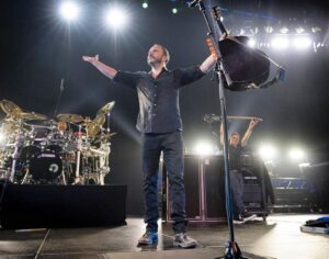 Dave Matthews Instagram - Sweet Up and Down for the first time since 2010 🔥 📸 by @sanjaysuchak