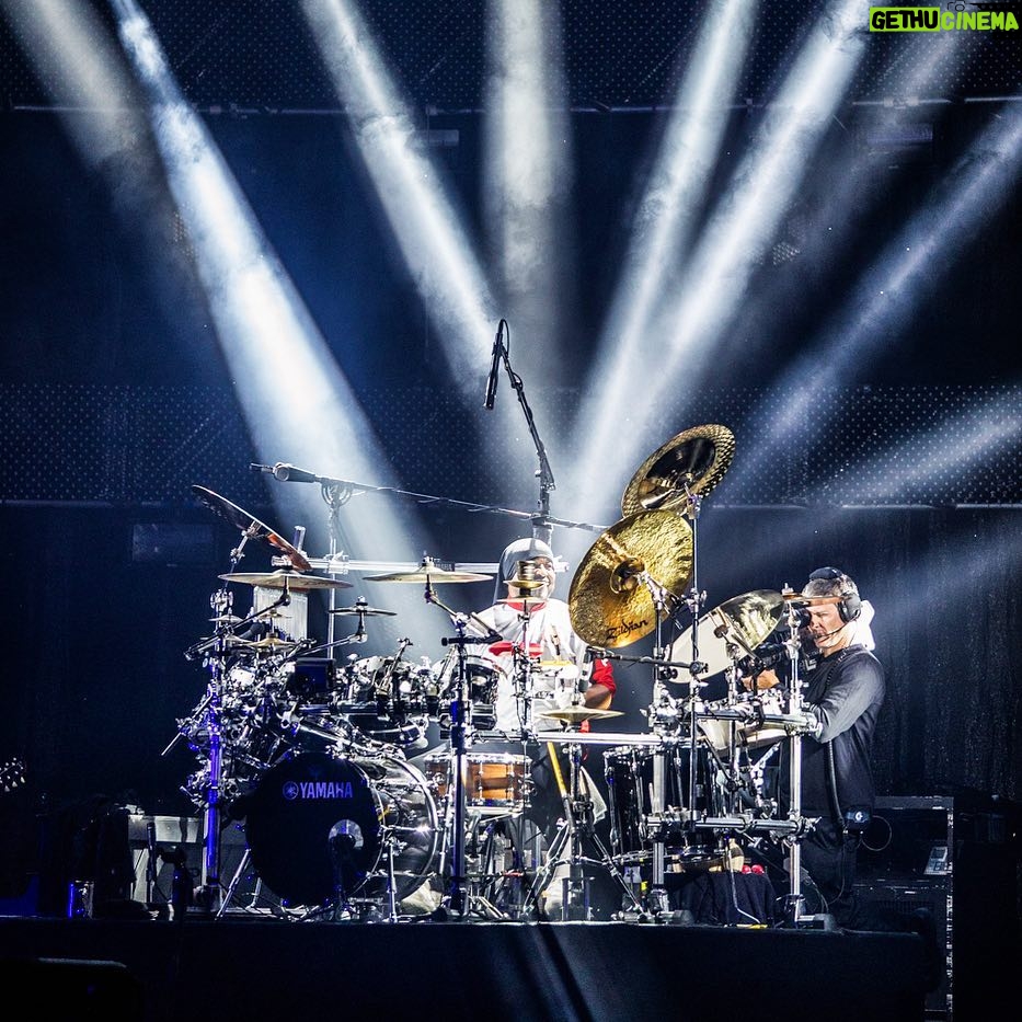 Dave Matthews Instagram - One post later....but still killin it #carterbeauford 📸 @rodrigodmbrasil @rene_huemer #davematthewsband #davematthews #dmb