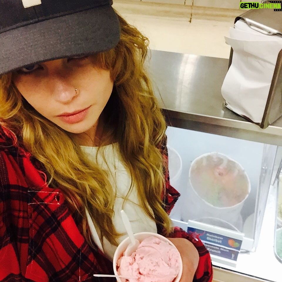 Daveigh Chase Instagram - Ice cream party at rite aid?