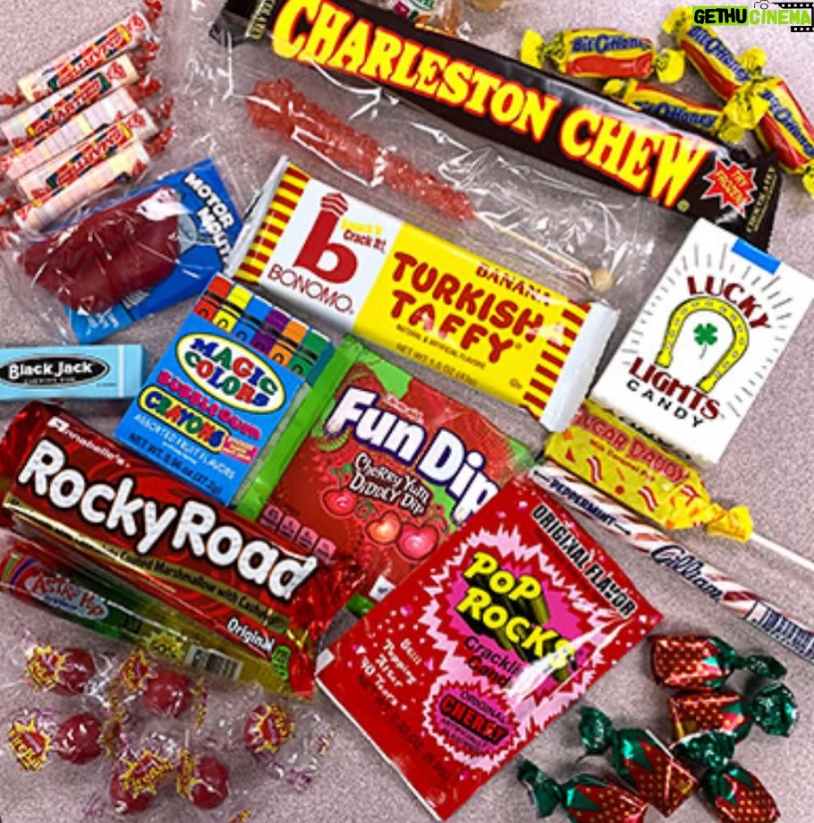 David Alan Grier Instagram - I keep finding crumpled up old Halloween candy wrappers around the house…I suspect devilment 🤔