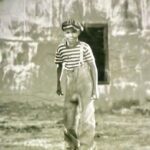 David Alan Grier Instagram - On this day in Black history we salute Donnie “Licorice Stick” Mayfield. Known as the Jackie Robinson of adult cinema Donnie broke down the door of butt nekkid movie segregation. Top selling smut film auteur Donnie invented more than 67 copyrighted porno moves. Active for over fifty years Donnie released his final film “Wrinkles” weeks before his untimely death at the ripe old age of 81. Director, writer, producer and most influentially performer we salute you Mr. Mayfield and say thank you! A black history moment