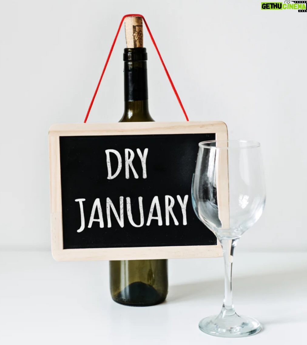 David Alan Grier Instagram - So, so, sooooo can I drink during dry January?? 🤔 🍸