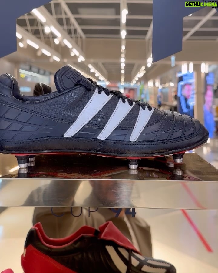 David Beckham Instagram - 1994 Predator to today’s 2024 Predator 🔥 30 years of predator wow… special boot ⚽️ @adidaskr and a special guest @hoooooyeony 🙌🏼 Seoul, Korea