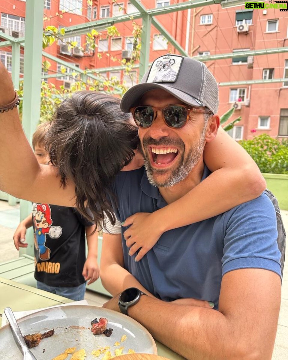 David Cristina - 512 Likes - A @inesfffialho é a minha melhor amiga. É lidar.