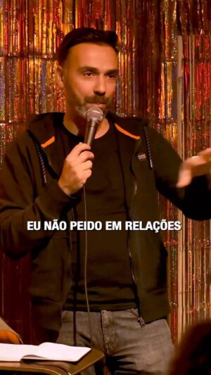 David Cristina Instagram - Continuação - Peidar no namoro

@senhorcristina