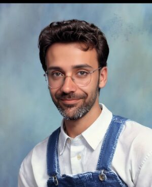 David Cristina Instagram - Fiz lá aquela coisa do AI Yearbook para ver como é que eu era se tivesse feito o liceu nos anos 90, que fiz. E a julgar por estas fotografias era um nhónhó ou um sinistro. Exceto na terceira foto, em que fazia parte dos D.A.M.A.