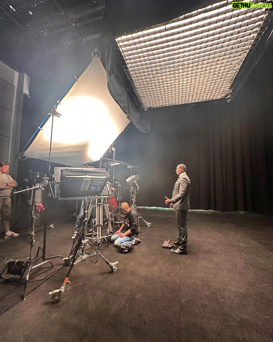 David Harewood Instagram - Back at it. #UndercoverProject