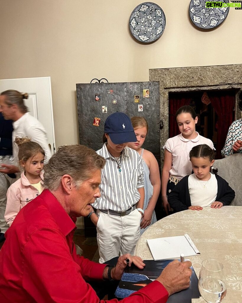 David Hasselhoff Instagram - Great few days..a birthday present a boat ride on the lake in Salzburg and signing some autographs for the kids! 😀