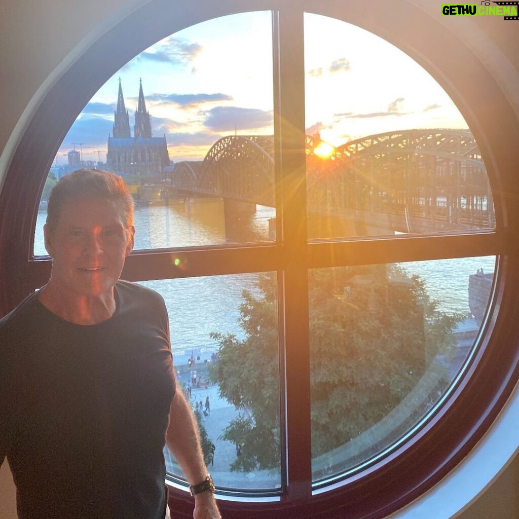 David Hasselhoff Instagram - Hello Köln 👍