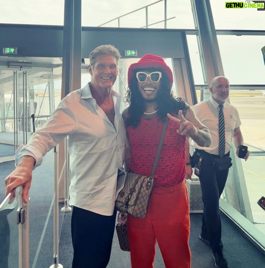 David Hasselhoff Instagram - Airport madness 😎😆