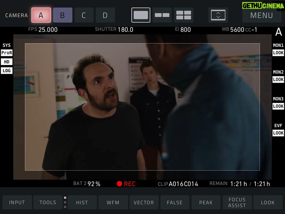 David Mora Instagram - CE SOIR À 21H05 SUR @france2 « LE BRUIT DES TROUSSEAUX » de @philippe_claudel avec @cyril.descours @deborah_francois_officiel @philippeduquesne5 @saida_jawad_ @fayssalbenbahmed @zaken26 @angelicasarre @dianerouxel @pierrot_frederic @nso_mbi Le film sera suivi d’un débat : « À quoi sert la prison ?» @francetelevisions #decaelisproduction @kienproductions @as_talents @juanita_fellag_chebra