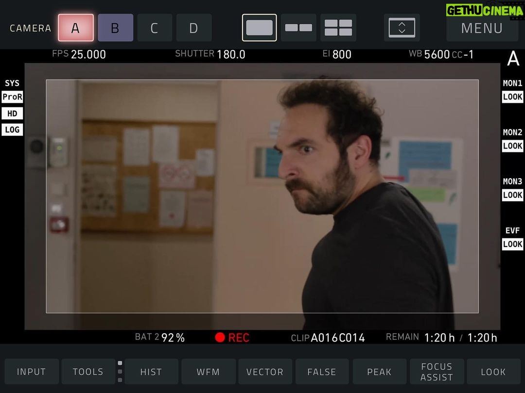 David Mora Instagram - CE SOIR À 21H05 SUR @france2 « LE BRUIT DES TROUSSEAUX » de @philippe_claudel avec @cyril.descours @deborah_francois_officiel @philippeduquesne5 @saida_jawad_ @fayssalbenbahmed @zaken26 @angelicasarre @dianerouxel @pierrot_frederic @nso_mbi Le film sera suivi d’un débat : « À quoi sert la prison ?» @francetelevisions #decaelisproduction @kienproductions @as_talents @juanita_fellag_chebra