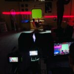 David Mora Instagram - Sur le tournage du film « Le lapin, la femme et le scanner » @lesinseparablespioupiou @sachabourdo @anita_cualega @cleavincent @louispiscine @florence.fontaine.ff @jeancharles.fritz @clematiite @soleneazoulay Mains d'Œuvres