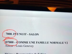 David Mora Instagram - 7000ème scène de ménage pour les chatons 🐱🐱 C’est quand même fou cette histoire... 10 ans ! Presque 1/4 de ma vie. Merci aux auteur.e.s et à toute cette équipe de passionné.e.s qui font cette série. Je m’amuse toujours autant ! 🚀🚀🚀 @m6officiel  #louisgenevey