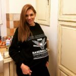 David Mora Instagram – Je crois qu’elle a mangé la balle ⚾️🤰😘 @davina_vigne_