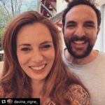David Mora Instagram – #Repost @davina_vigne_ with @make_repost
・・・
Moi« Viens on fait des têtes de méchants pas content »
Dada« Ouais mais là on dirait que tu fais caca 😂 » le résultat c’est la photo d’après. On rigole « c’est ça qu’est bon »
#lesdadasontdsortie ❤️ dada reparti en tournage 🥺 mais on a hâte de le voir dans ce nouveau rôle !! BisousBisous @david_mora_officiel
