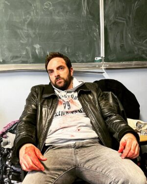 David Mora Instagram - Et vous ? Vous faites quoi un jour férié ? #geush