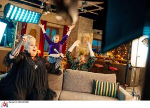 David Mora Instagram - À ce soir 😉 @mariannejamesofficiel @cyril_lignac @sophie_ferjani @anneelisabethblateau @m6officiel #35ansm6