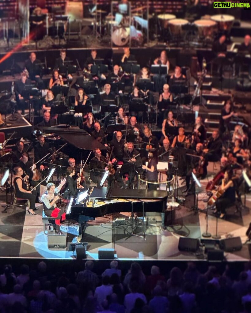 David Morrissey Instagram - @rufuswainwright tonight @royalalberthall He is such an incredible performer and an amazing artist. @bbc_proms