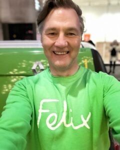 David Morrissey Instagram - Christmas Eve delivery from @fortnums with my mates @melissa.hemsley and @marcusrobertsuk and @thefelixproject going to the fantastic charity @blackprincetrust in Lambeth to deliver all the top quality food to be shared out amongst the community for Christmas. I think it’s great organisations like the iconic london store @fortnums do this donating all of their surplus food that doesn’t get sold to @thefelixproject to help other people. Especially at this time of year. #thefelixproject #fortnumandmason #christmas